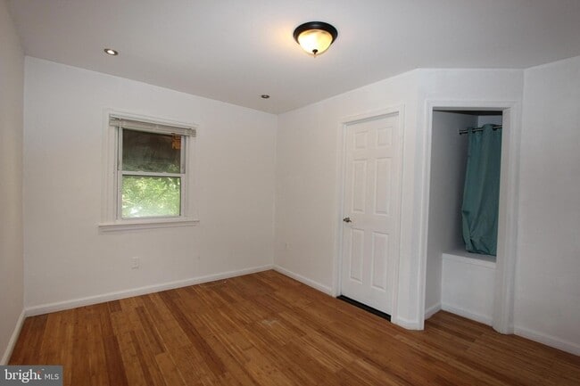 Building Photo - 1535 K St SE