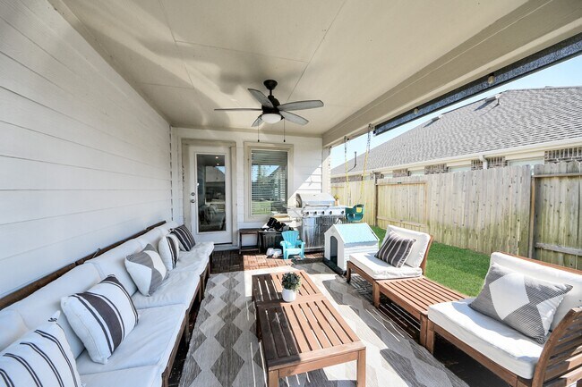 Building Photo - 2302 Dewford Fls Dr