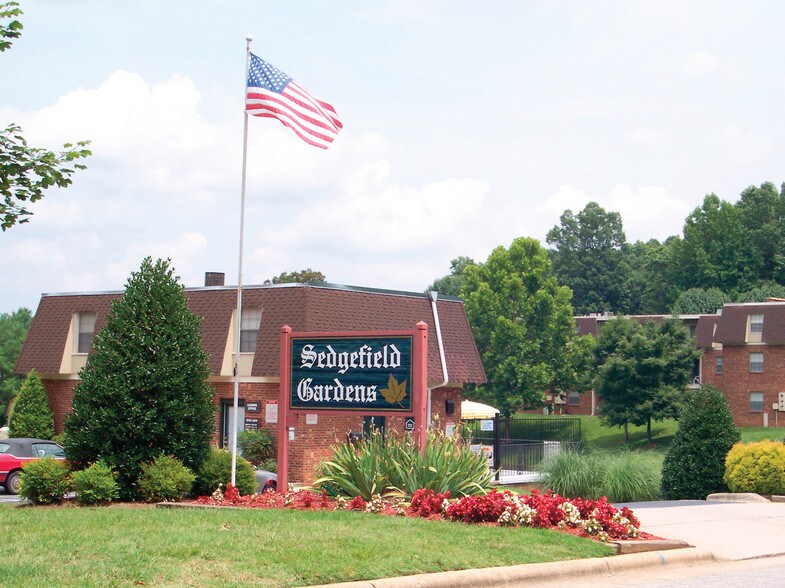 Sedgefield Gardens 3854 West Ave Greensboro NC 27407 Apartment Finder