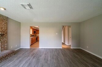 Building Photo - 2714 Owens Cross Dr