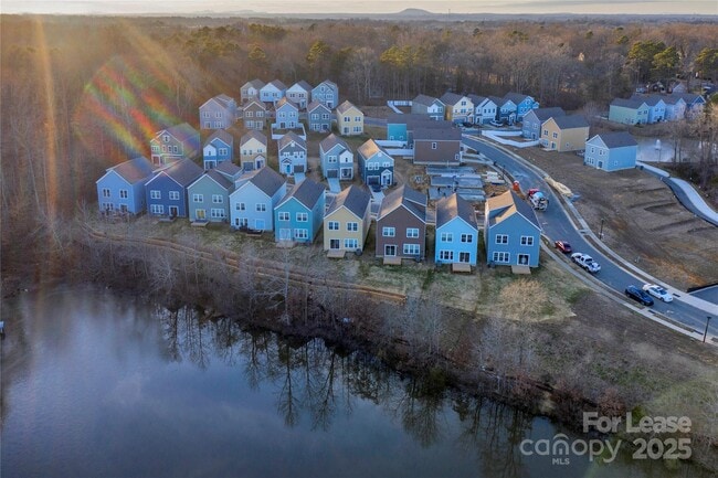 Building Photo - 9038 Henry Thoreau Rd