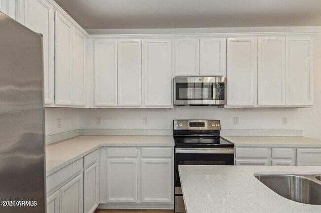 Building Photo - 1635 E Dogwood Ln