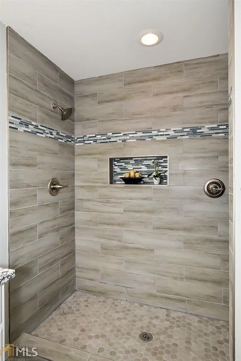 Building Photo - Room in House on Pelton Pl NW