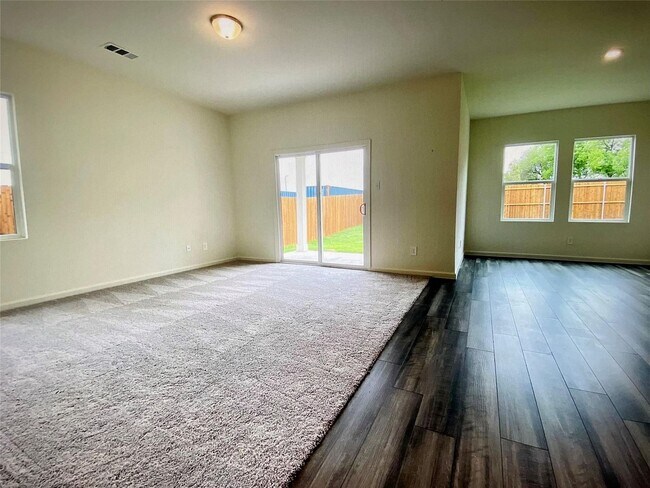 Building Photo - Wonderful 4 bedroom in Willow Springs!