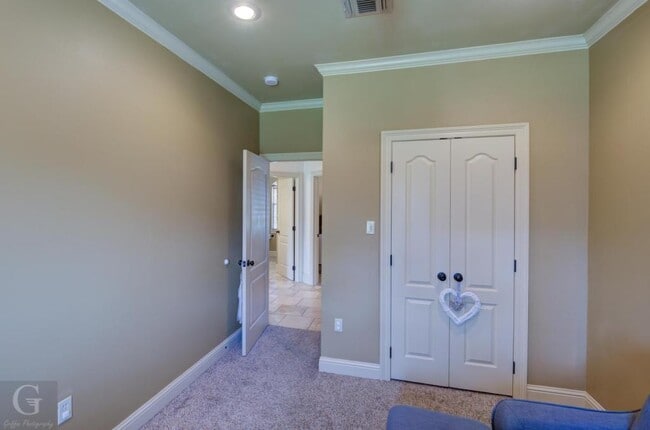 Building Photo - 609 Toulouse Ct