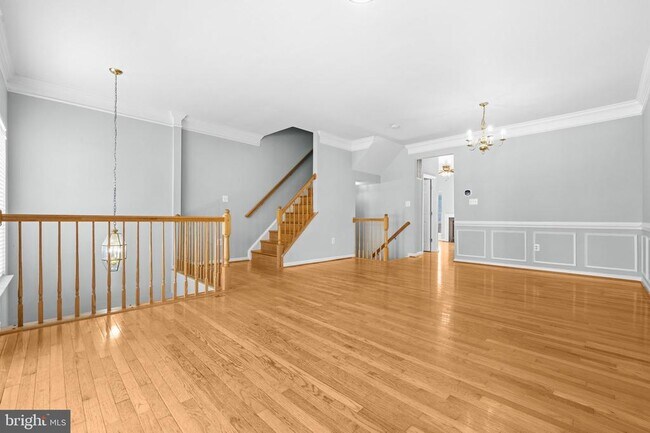 Building Photo - 6687 Roderick Loop