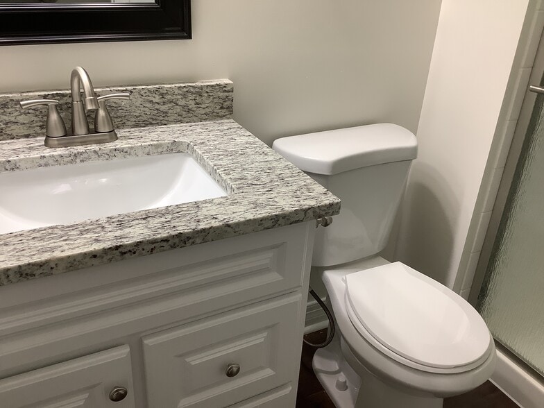 Building Photo - 768 Shellbark St