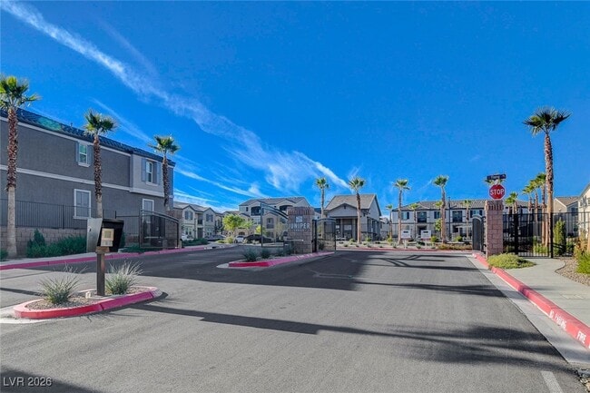 Building Photo - 662 Bellus Pl