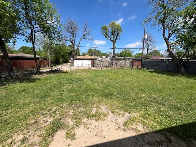 Building Photo - 2017 Tolosa Dr