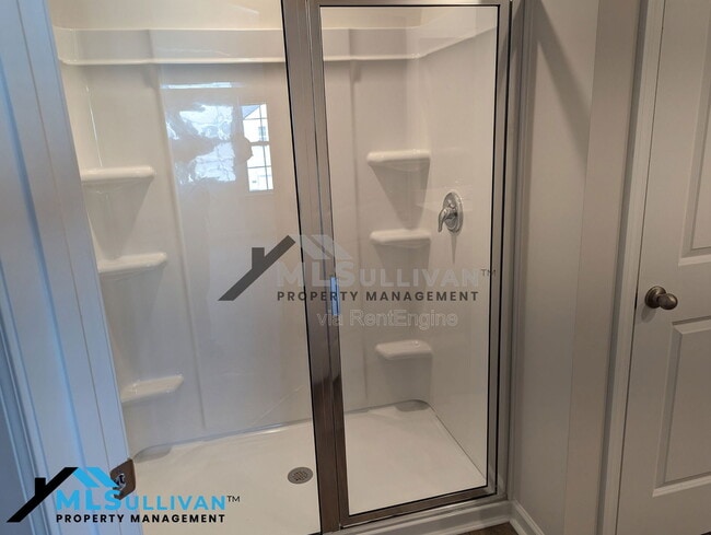 Building Photo - 2821 Egert Dr