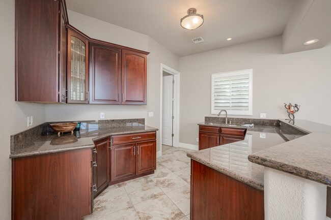 Building Photo - 1362 Pioneer Trail