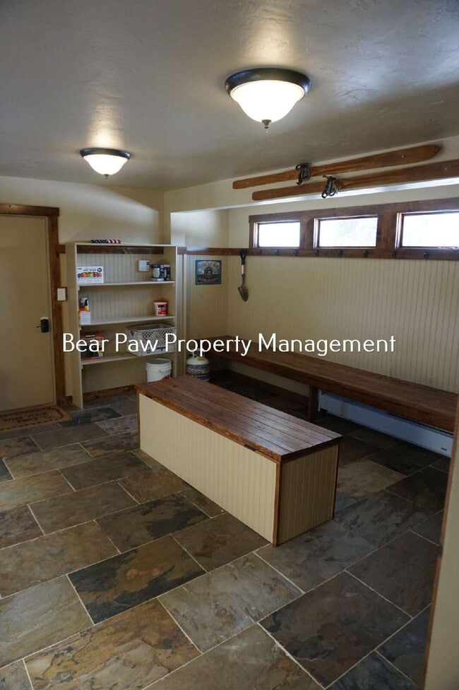 Building Photo - Unique Home In Genesee!!