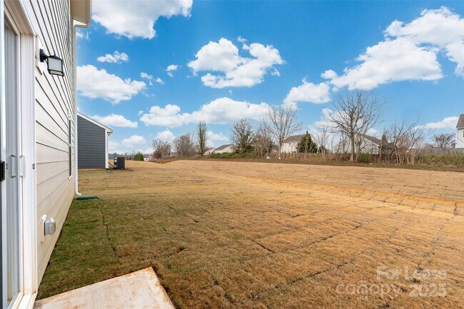 Building Photo - 108 Rock Ave