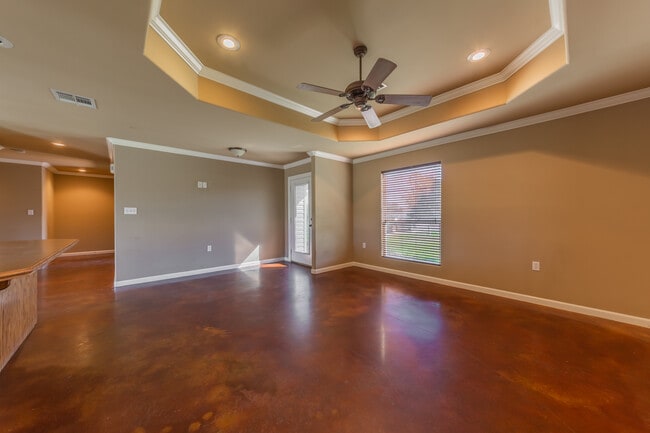 Building Photo - 1041 Gary Dr