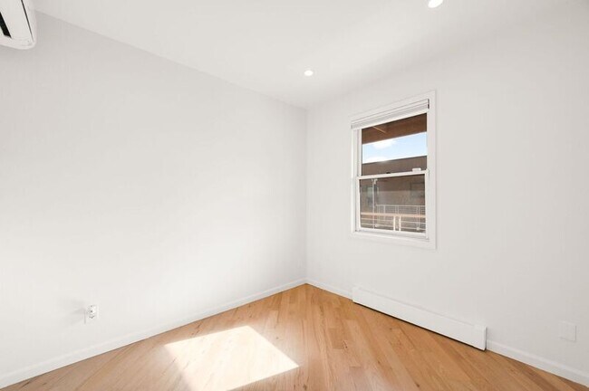 Building Photo - 1715 15th St