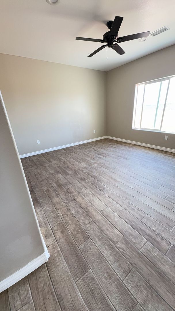 Building Photo - NEWER CONSTRUCTION 4 BEDROOM APPLE VALLEY HOME