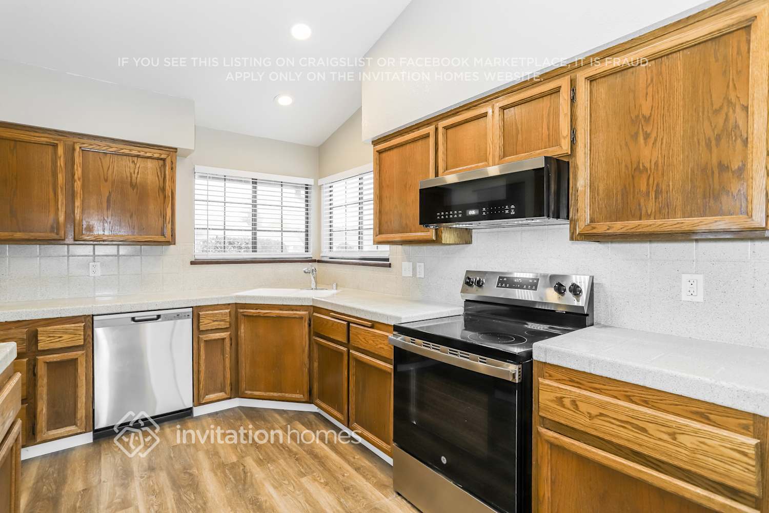 Building Photo - 15 Bishopgate Ct