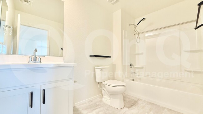 Building Photo - 40633 W Helen Ct