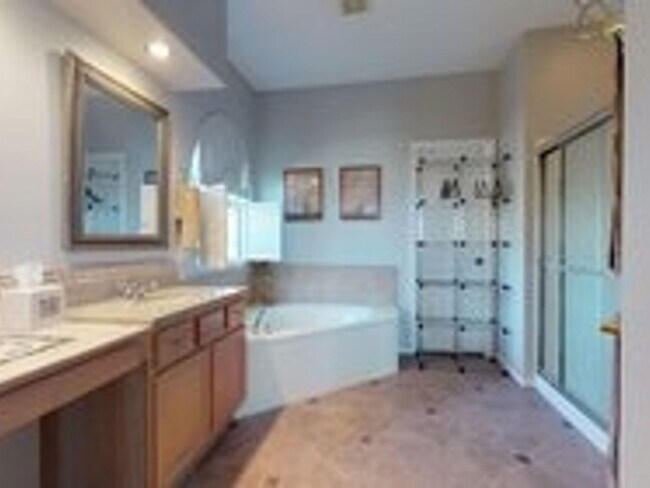 Building Photo - Beautiful Lakefront Home in Ocotillo Lakes...