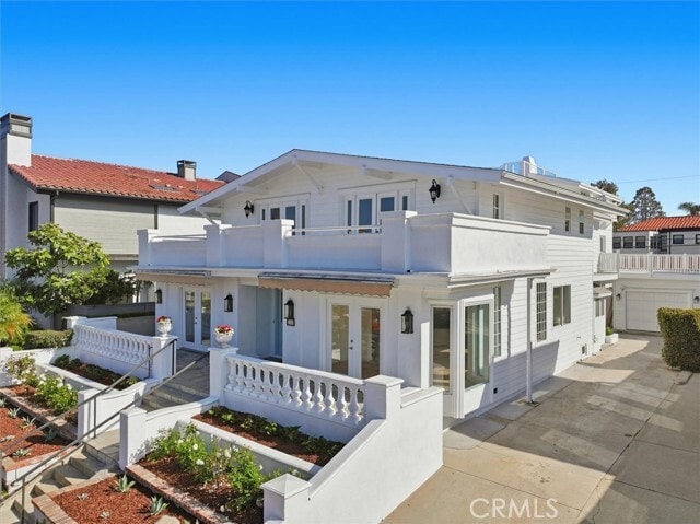 Building Photo - 720 S Catalina Ave