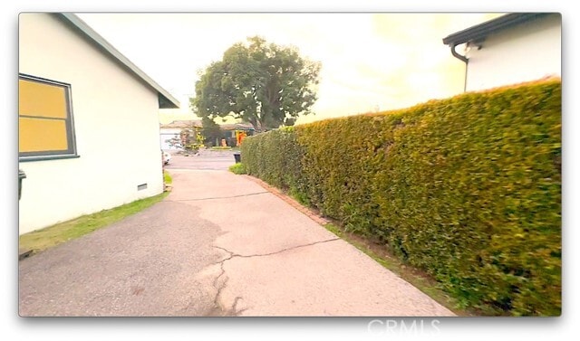 Building Photo - 6348 N Provence Rd