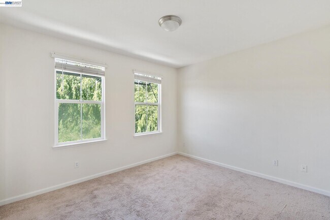 Building Photo - 7981 Bellina St