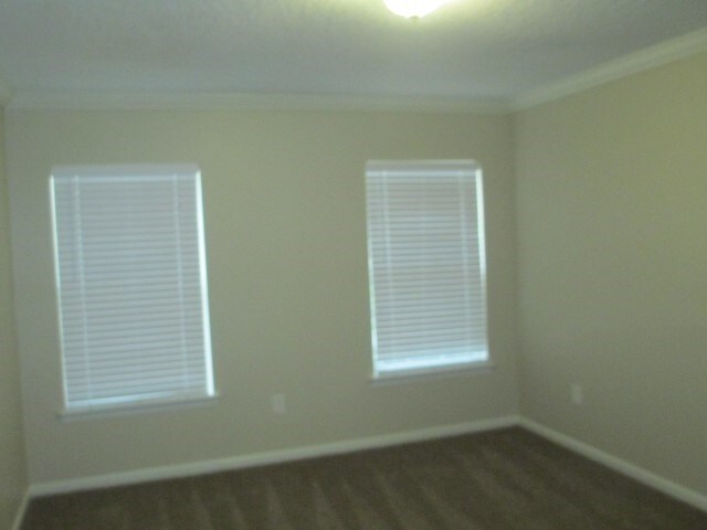 Building Photo - 714 Dove Creek Cir