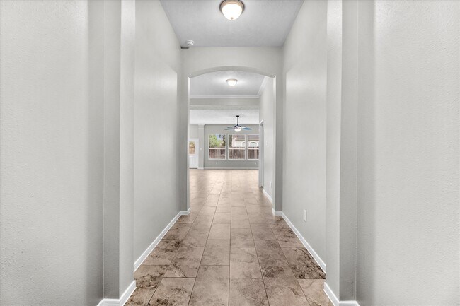 Building Photo - 12719 Hart Hollow Ln