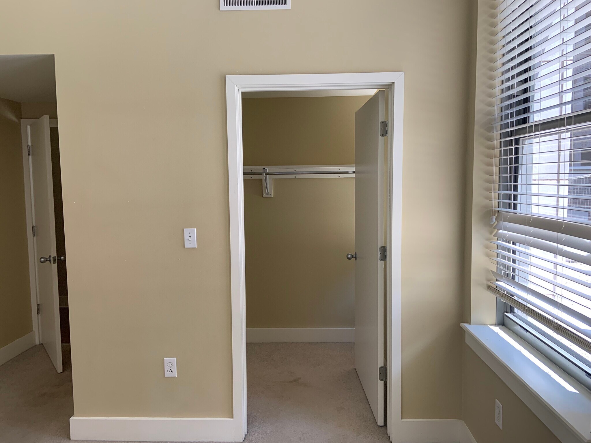 bedroom 2 walk in closet - 314 N Broadway