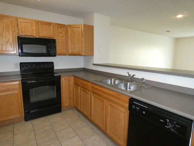 Building Photo - 5506 N Fairmount Ave