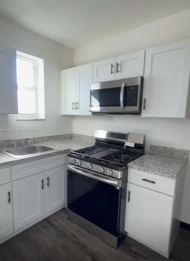 Building Photo - 1191 NW 8th Street Rd