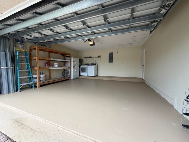Building Photo - 3386 Treasure Ln