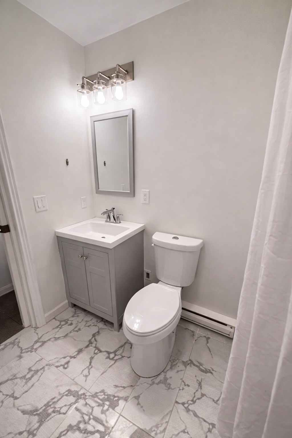 Building Photo - 156 Main St