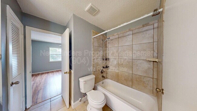 Building Photo - 11406 Bedford Oaks Dr