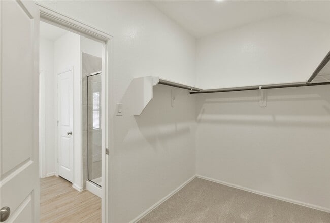 Building Photo - 1935 Barrett Gables Dr