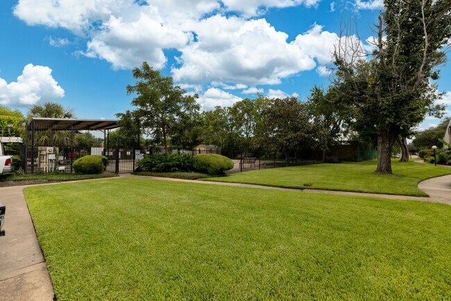 Building Photo - 9516 Pagewood Ln