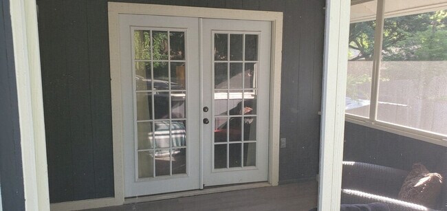 Building Photo - 8304 Bridgetown Dr