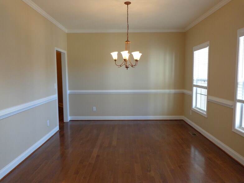 Building Photo - 114 Stiles Dr