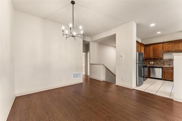 Building Photo - 509 Mariner Dr