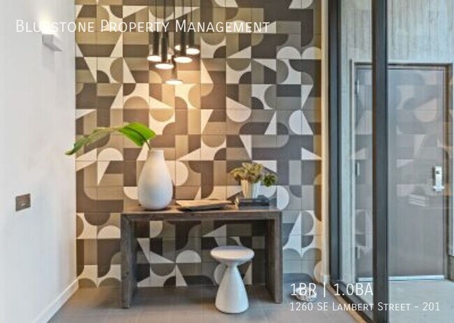 Building Photo - 1260 SE Lambert St