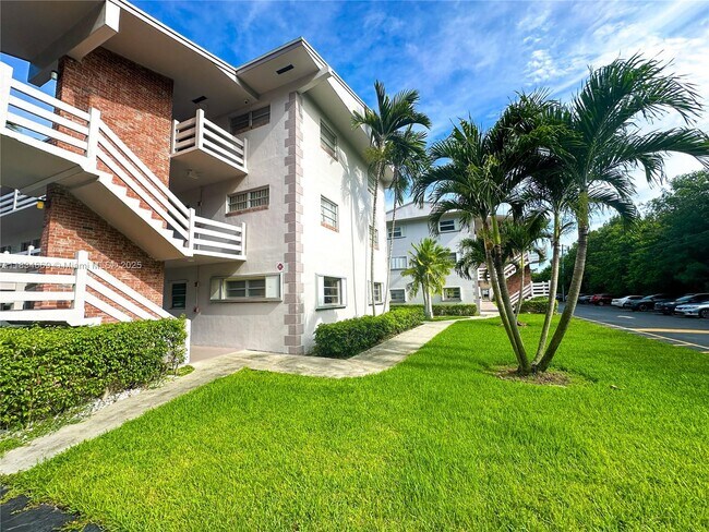 Building Photo - 700 Layne Blvd