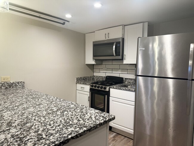Building Photo - 6758 S Karlov Ave
