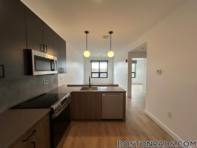 Building Photo - 199 Gardner St