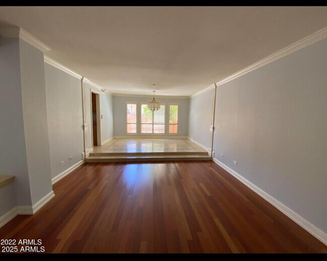 Building Photo - 10847 N 10th Pl