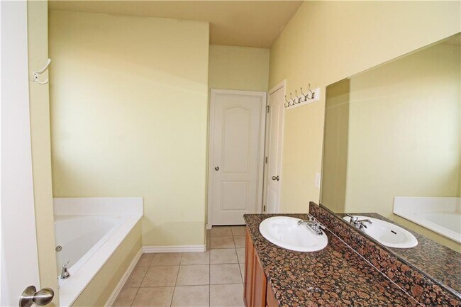 Building Photo - 4302 SW Brownstone Ave