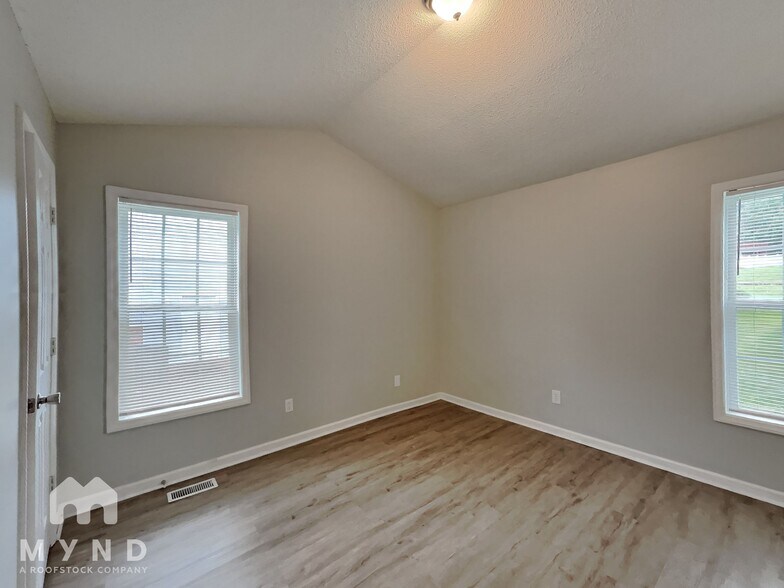 Building Photo - 5421 Neuse View Dr
