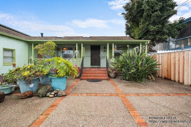 Building Photo - 3606 Barrett Ave