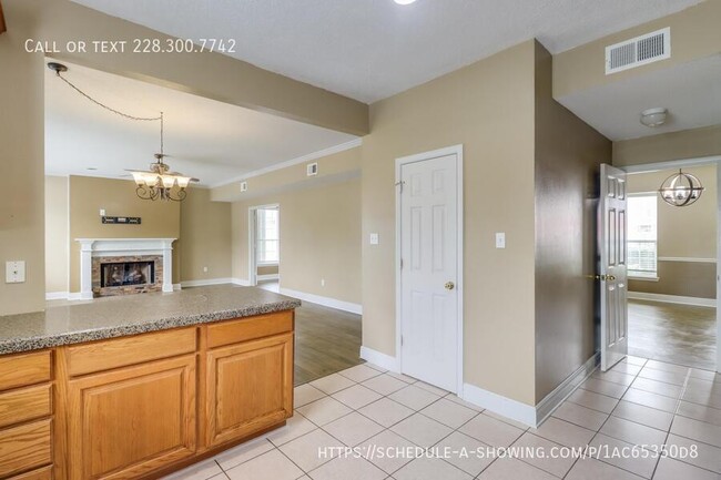 Building Photo - 2073 Stone Bridge Dr