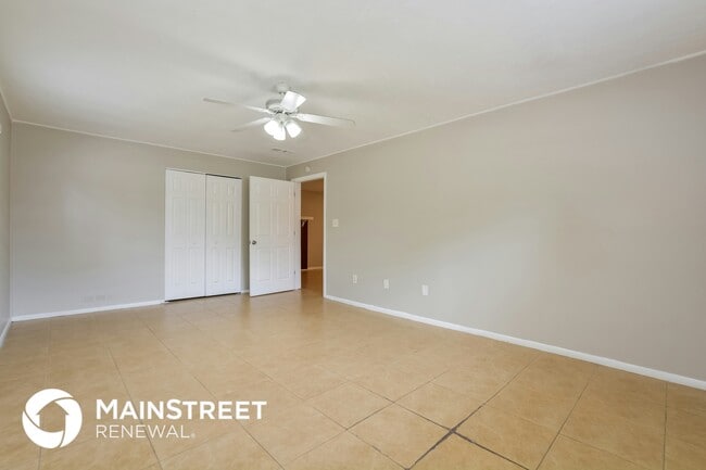Building Photo - 2215 Falkner Rd
