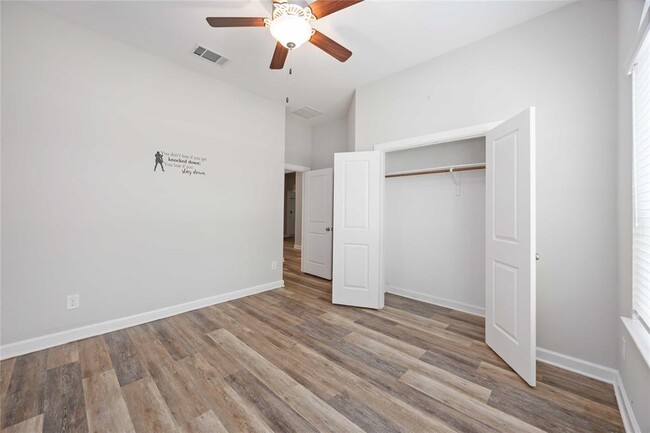 Building Photo - 11726 Deepwater Ridge Way